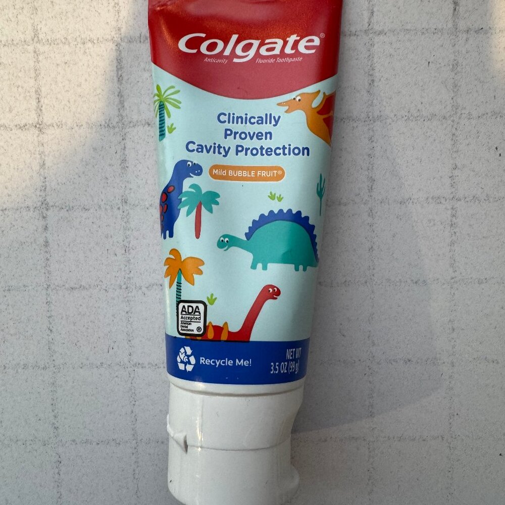 COLGATE CLINICALLY PROVEN CAVITY PROTECTION MILD BUBBLE FRUIT TOOTHPAST 99G